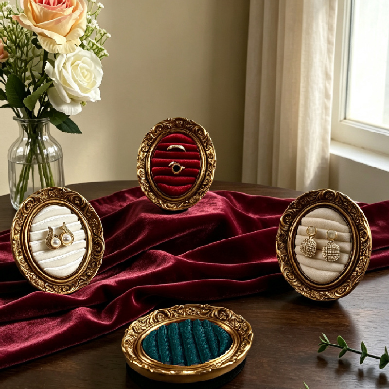 Retro Acanthus Patterned Oval  - огляд і ціна Resin Art Table
